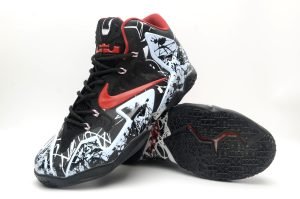 Nike LeBron James 11 Basketball shoes