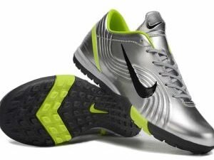 NIKE Mercurial Vapor 1 FG Retro