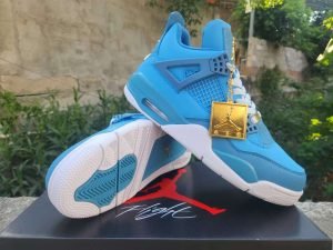 Air Jordan 4 Retro