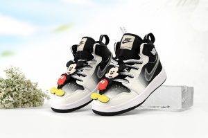 Nike Air Jordan 1 Children’s shoes