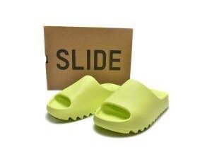 Adidas Yeezy Slide（Size too small, recommended size+1）