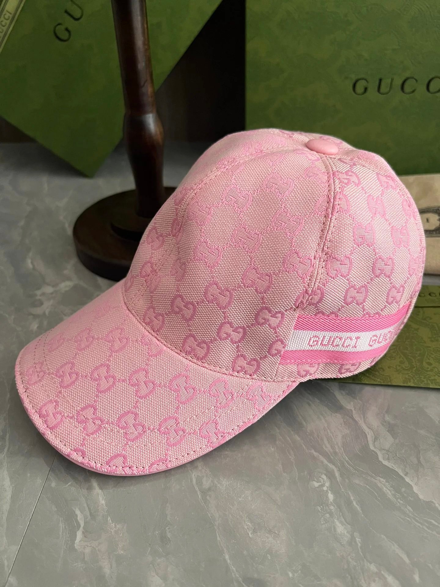 GUCCI CAP 1