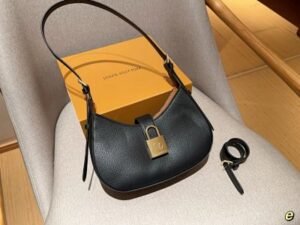 Louis Vuitton 2