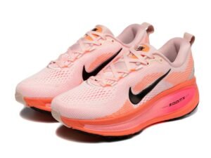 Nike Vomero V18