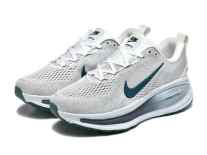 Nike Vomero V18