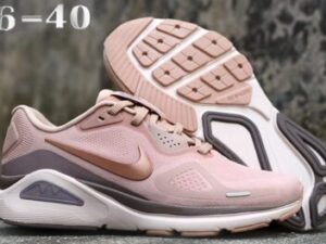 NIke Structure 26