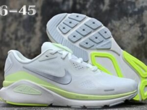 NIke Structure 26