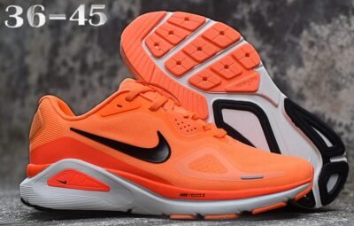 NIke Structure 26