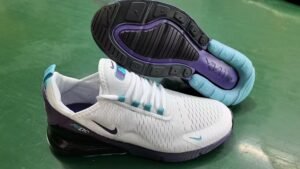Nike  Air Max 270