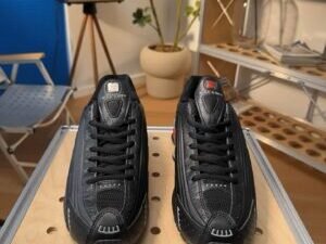 Nike Shox R4