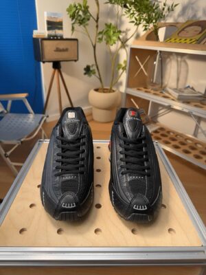 Nike Shox R4