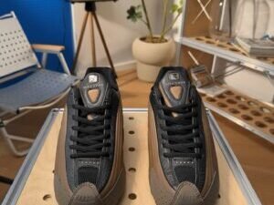 Nike Shox R4