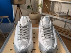 Nike Shox R4