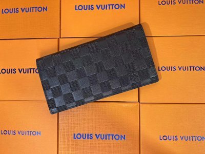 Louis Vuitton Fashion Wallet 33
