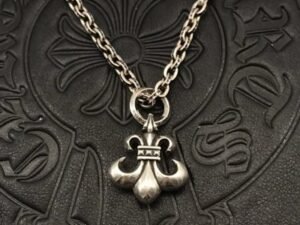 Women’s Necklace 1